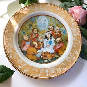 Vintage Snow white Grimm’s Fairytales 1978 Collectors Plate RARE Find.